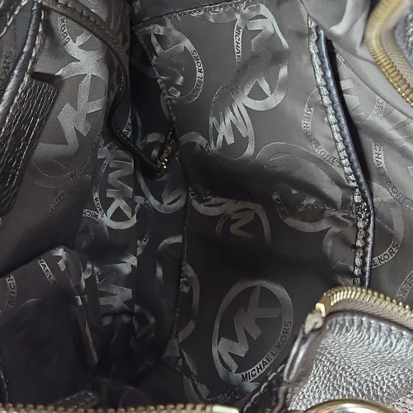 Michael Kors Metallic Gold Large Leather Shoulder Bag 11x15 - Picture 4 of 8